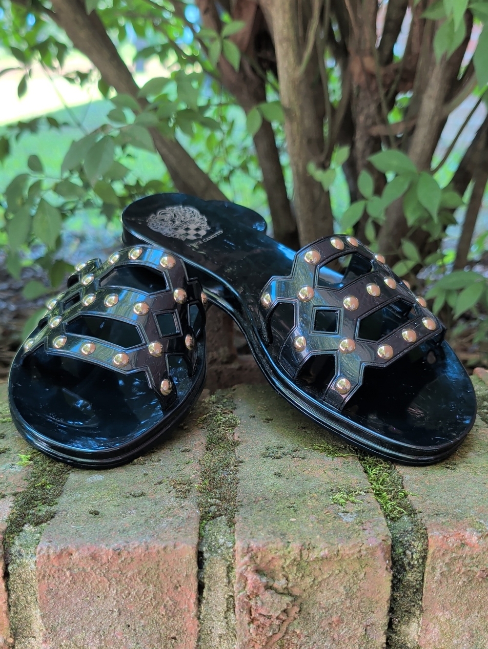 Vince Camuto Emelon Black Studded Jelly Slide Sandals Size 6 (818)